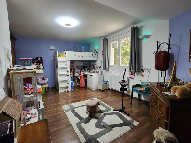 Maison - 184 m² - 10 pièces