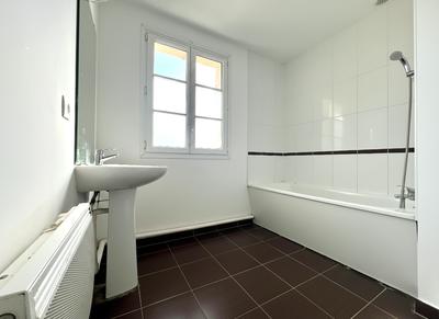 Maison - 75 m² - 4 pièces