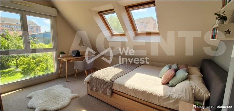 Maison - 222 m² - 8 pièces