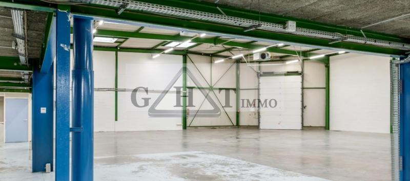 Entrepôt - 980 m²