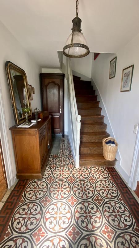 Maison - 274 m² - 7 pièces