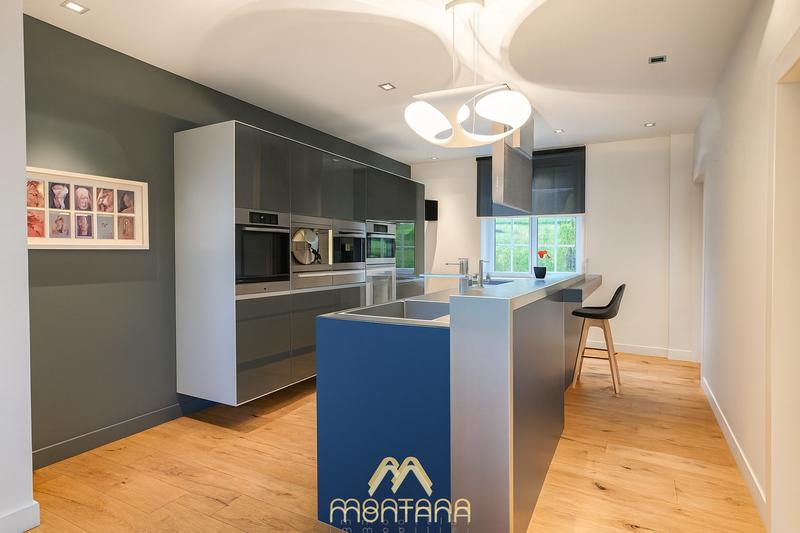 Maison - 300 m² - 7 pièces