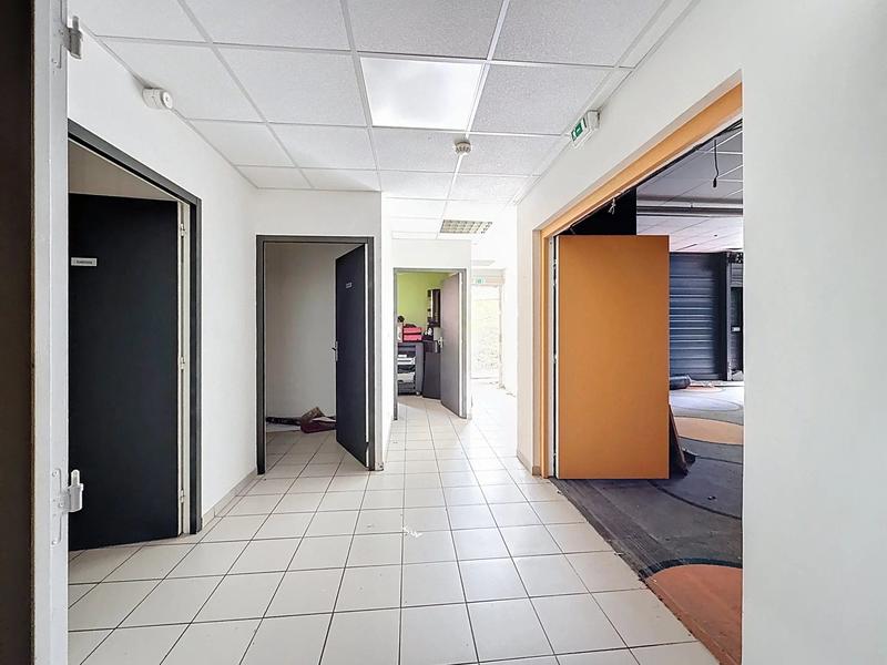 Bureau - 475 m² - 1 pièce