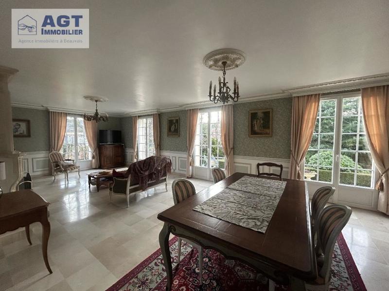 Maison - 183 m² - 9 pièces