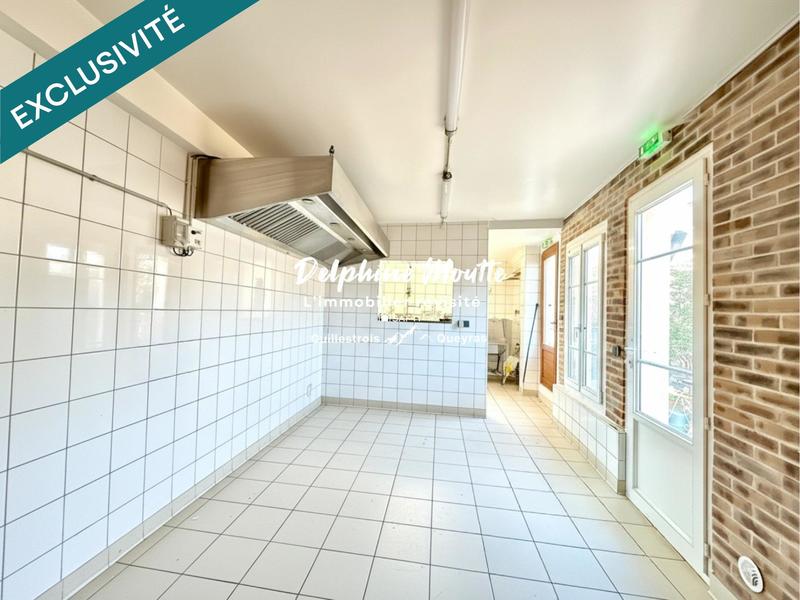 Maison - 196 m² - 5 pièces