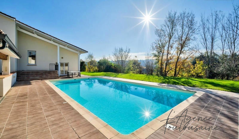 Villa - 231 m² - 6 pièces