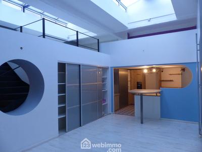 Loft - 203 m² - 8 pièces