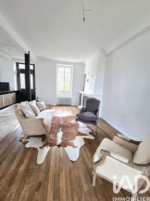 Maison - 225 m² - 6 pièces