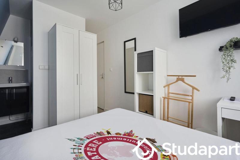 Chambre - 9 m² - 1 pièce