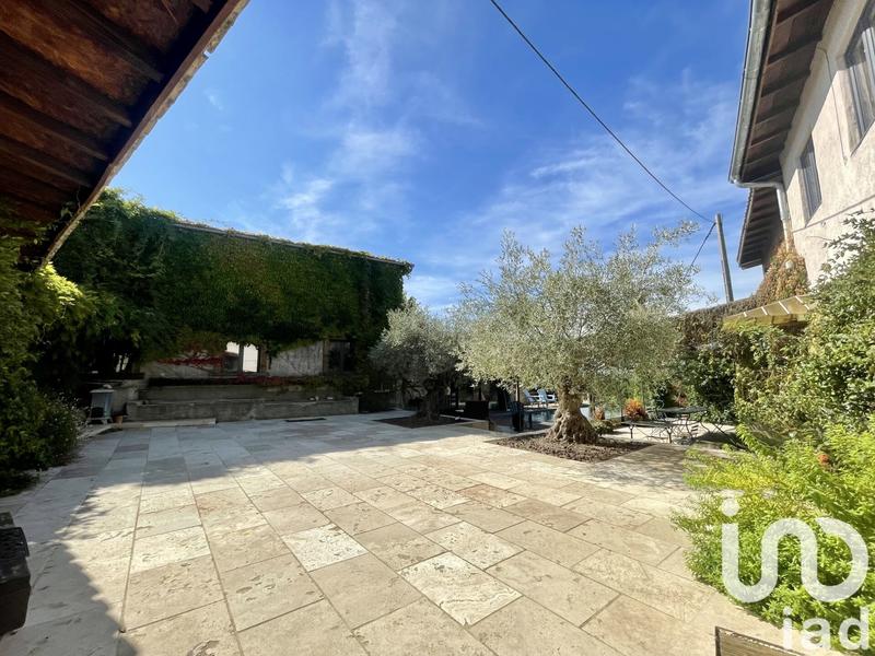 Maison - 387 m² - 15 pièces