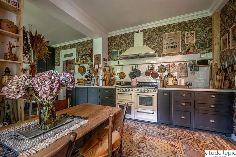 Maison bourgeoise - 225 m² - 9 pièces