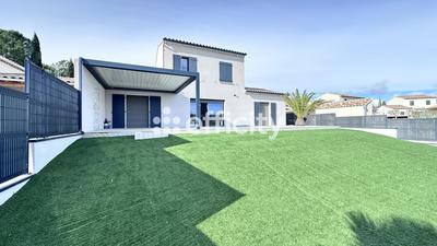 Villa - 130 m² - 4 pièces