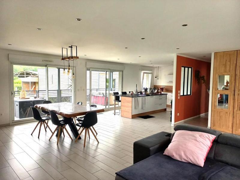 Maison - 166 m² - 6 pièces