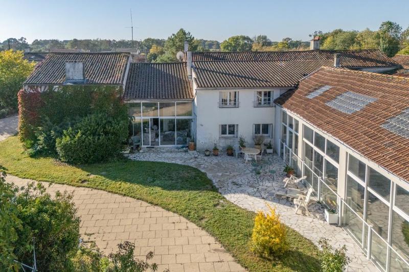 Maison bourgeoise - 480 m² - 9 pièces