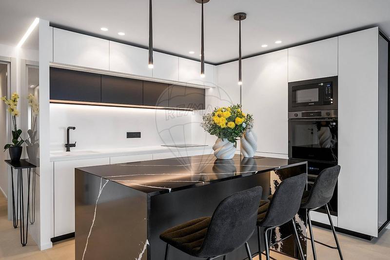 Appartement - 84 m² - 3 pièces