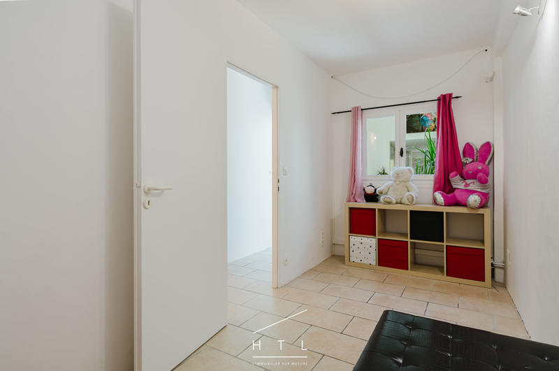 Maison - 184 m² - 7 pièces