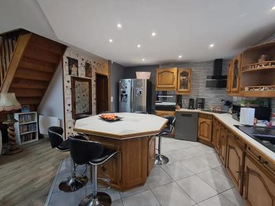 Maison - 158 m² - 6 pièces
