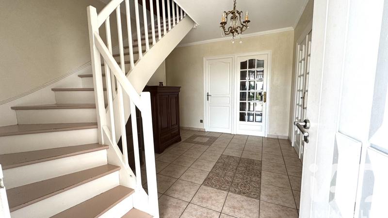 Maison - 186 m² - 6 pièces