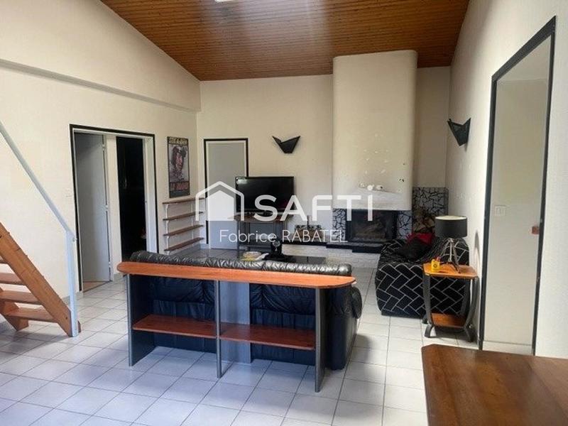 Maison - 140 m² - 5 pièces