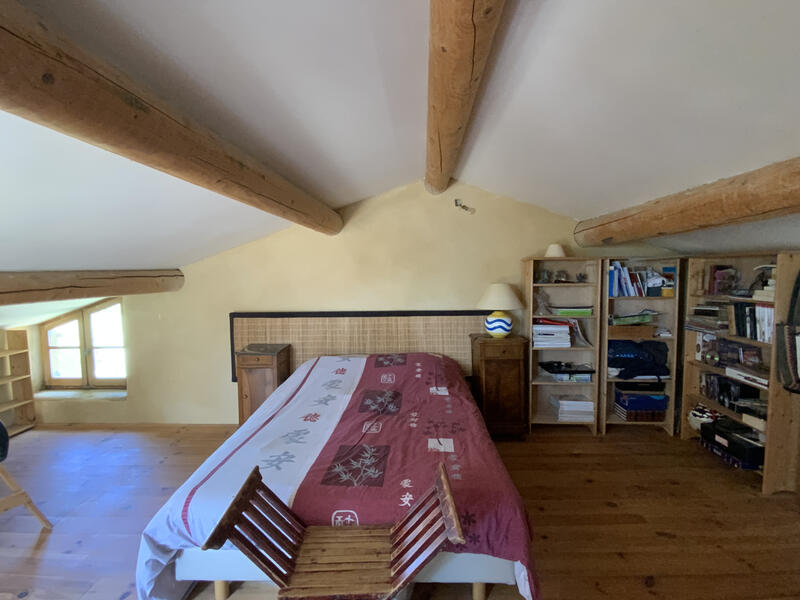 Maison - 300 m² - 5 pièces