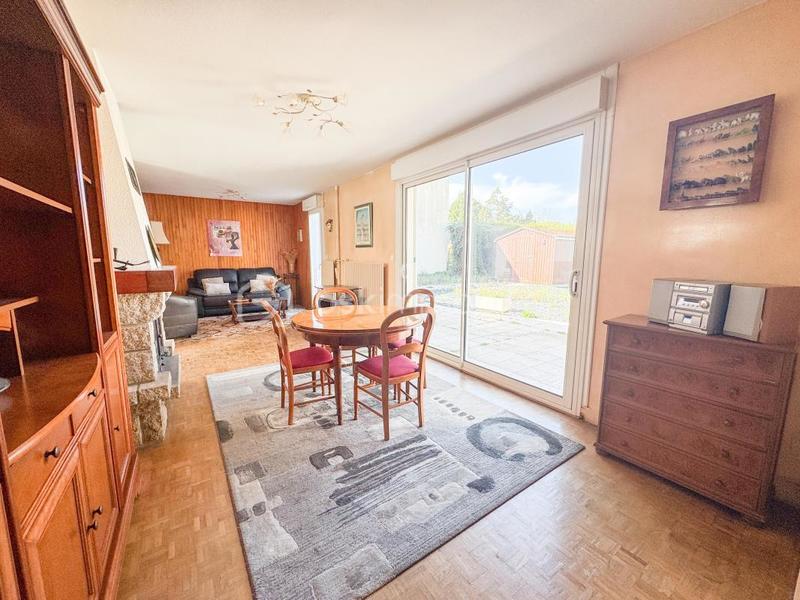 Maison - 95 m² - 4 pièces