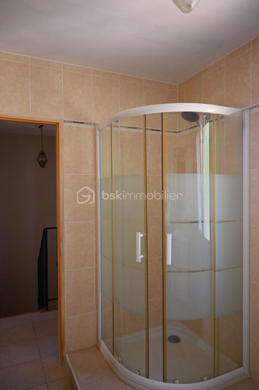 Maison - 210 m² - 7 pièces