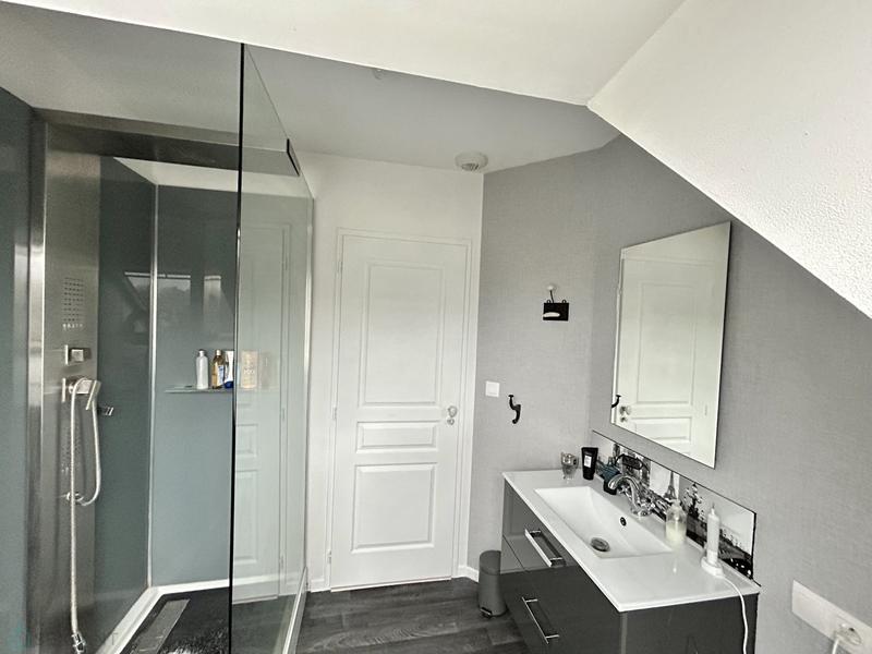 Maison - 144 m² - 6 pièces