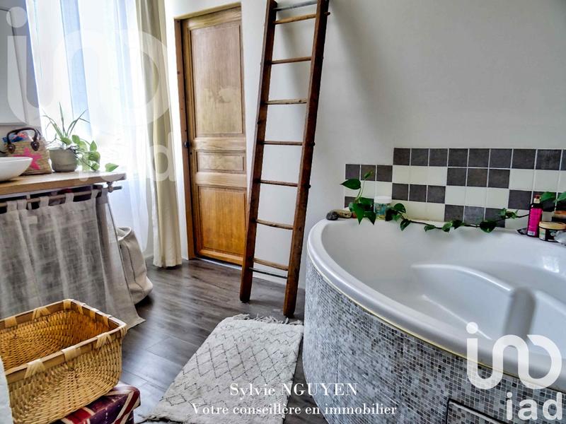 Maison - 244 m² - 7 pièces