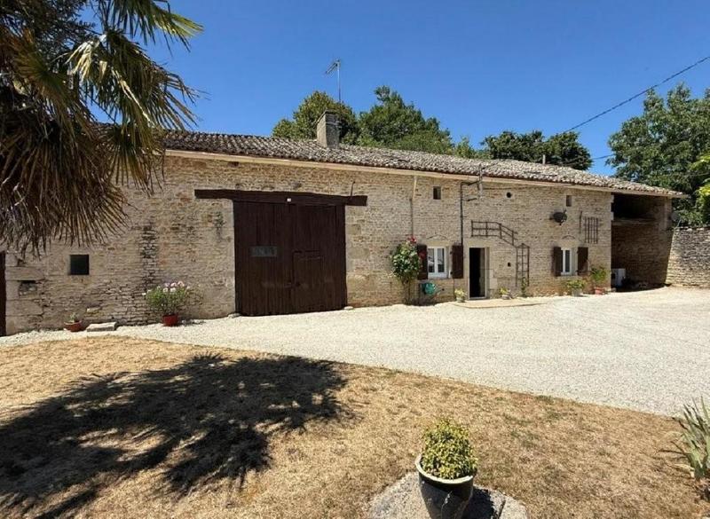 Maison - 240 m² - 9 pièces