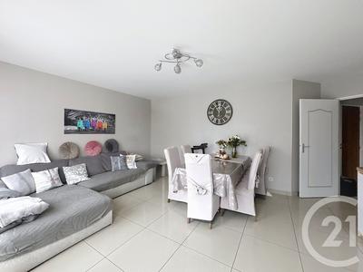 Appartement - 72 m² - 3 pièces