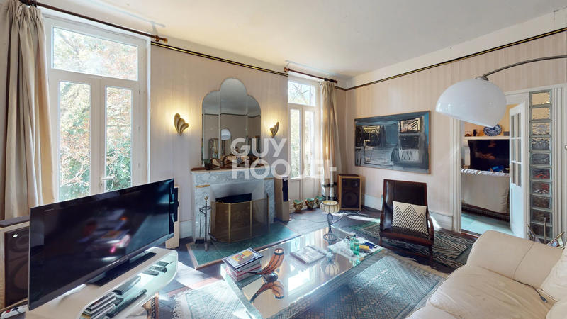 Maison - 506 m² - 12 pièces