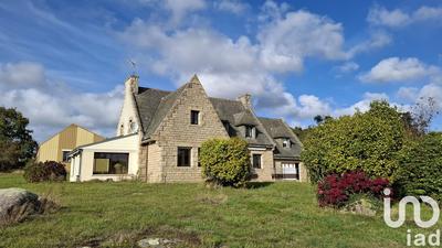 Maison - 214 m² - 9 pièces