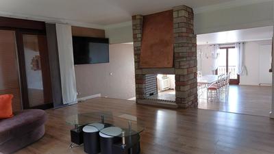 Maison - 228 m² - 6 pièces