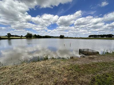 Terrain de loisirs - 37 090 m²