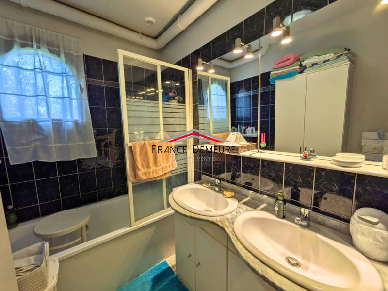 Maison - 100 m² - 6 pièces