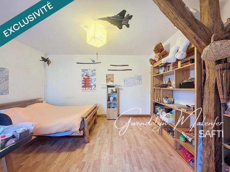 Maison - 225 m² - 8 pièces