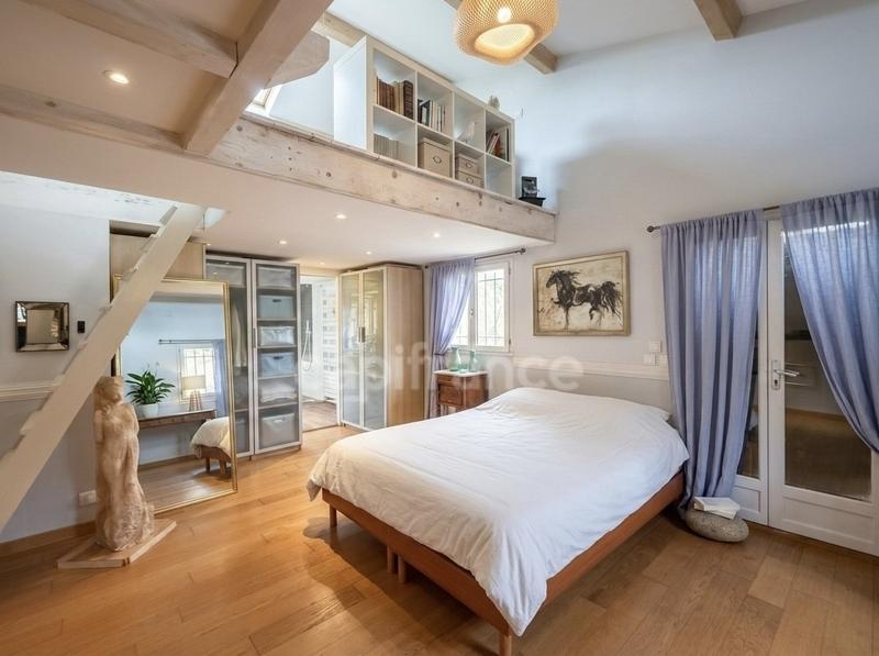 Maison - 280 m² - 7 pièces