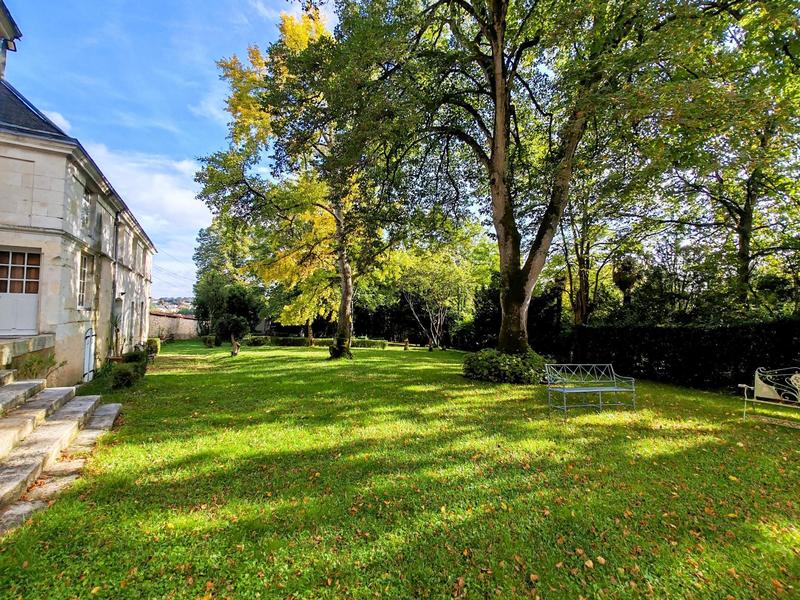 Maison - 422 m² - 10 pièces