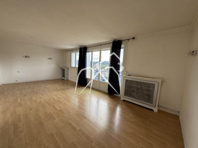 Appartement - 82 m² - 5 pièces