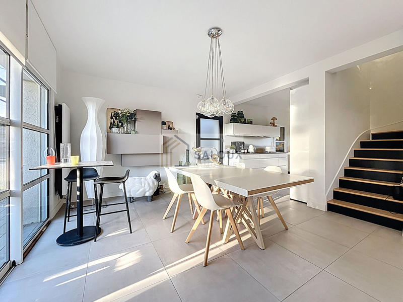 Maison - 113 m² - 5 pièces