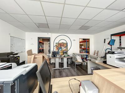 Local d'activités - 46 m² - 2 pièces