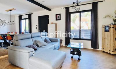 Maison - 180 m² - 5 pièces