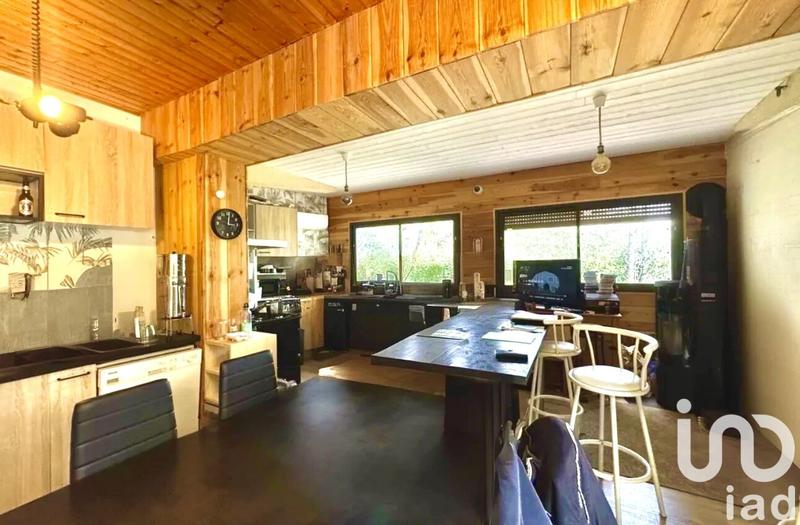 Appartement - 125 m² - 7 pièces