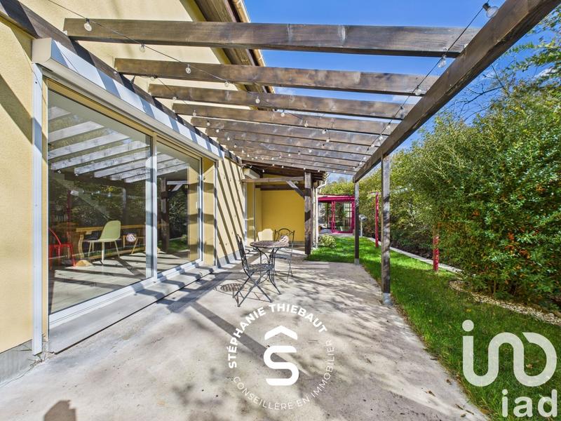 Maison - 212 m² - 8 pièces