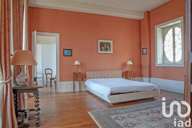 Maison - 229 m² - 11 pièces