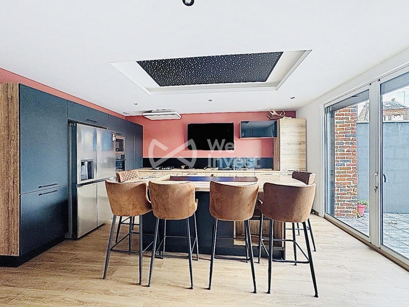 Maison - 165 m² - 8 pièces