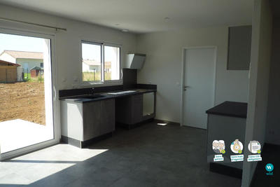 Maison - 96 m² - 4 pièces