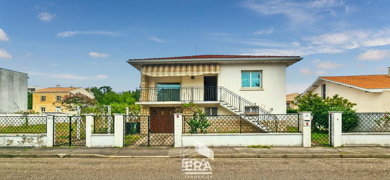 Maison - 90 m² - 5 pièces