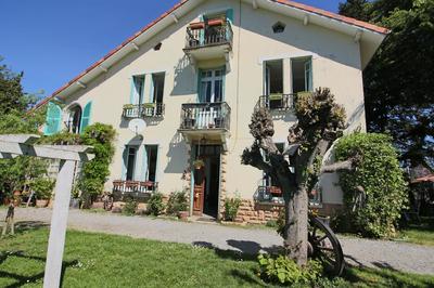 Maison - 150 m² - 8 pièces