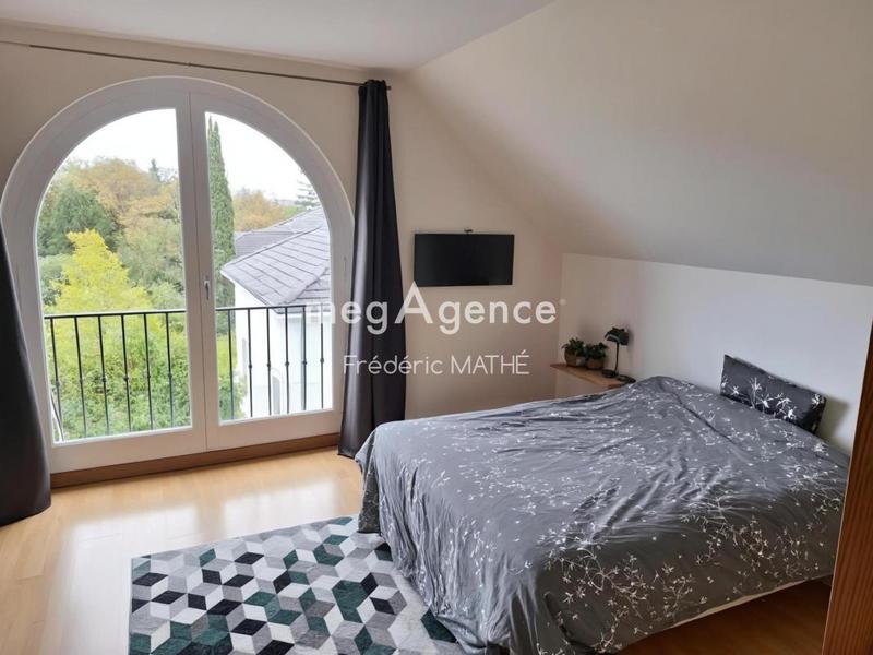 Maison - 137 m² - 6 pièces